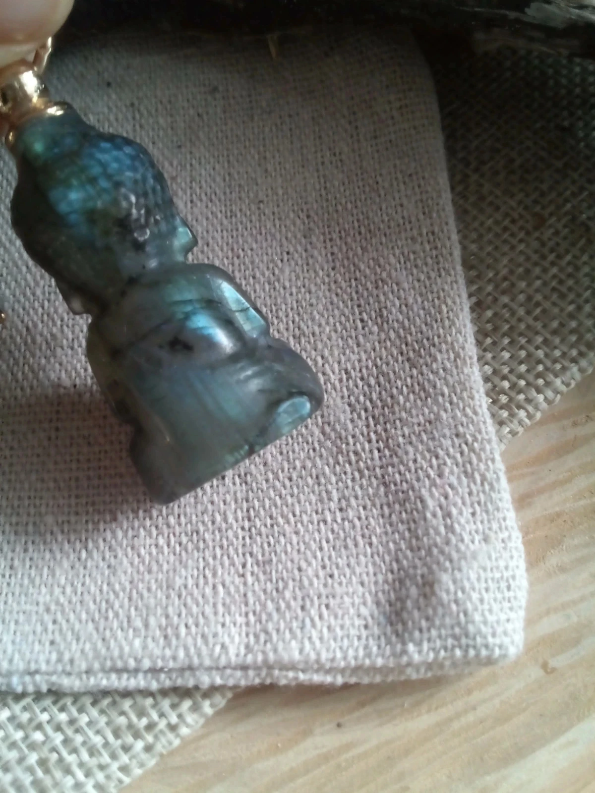 Collier sautoir pendentif bouddha en pierre naturelle de labradorite taillée à la main – photo 4